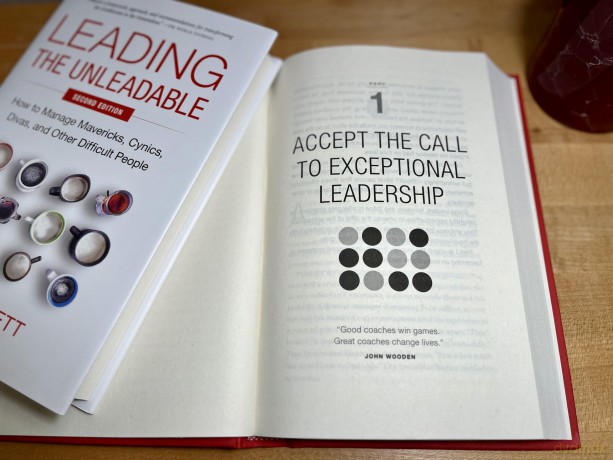 Leading the Unleadable Second Edition: How to Manage Mavericks, Cynics, Divas, and Other Difficult People - Alan Willett [KSIĄŻKA]