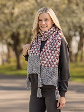 Learn-a-Stitch Crochet Scarves: 7 scarves made using worsted-weight yarn! - Annie's [KSIĄŻKA]