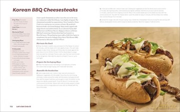 Let's Get Into It: 130+ Comfort Food Recipes for Novice Cooks - Davon Moseley [KSIĄŻKA]