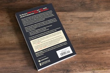 Love Goes First | Softcover: Reaching Others in an Age of Anxiety and Division - Andrew Forrest [KSIĄŻKA]