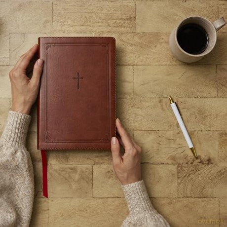 NKJV Giant Print End-of-Verse Reference Bible, Brown Leathersoft, Red Letter, Comfort Print: Holy Bible - Thomas Nelson [KSIĄŻKA]