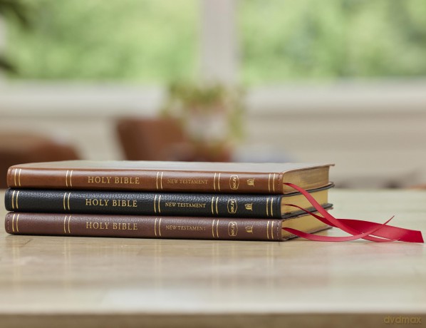 NKJV, Personal Size New Testament, Black Genuine Leather, Red Letter, Comfort Print - Thomas Nelson [KSIĄŻKA]