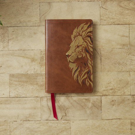 NKJV, Personal Size New Testament, Tan Leathersoft, Red Letter, Comfort Print: Nkjv, New Testament, Tan, Red Letter, Comfort Print - Thomas Nelson [KSIĄŻKA]