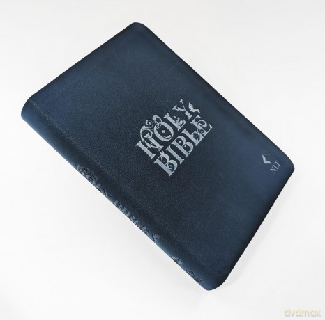 NLT Holy Bible: New Living Translation, British Text Version in Blue Soft-tone Flexiback Binding - Professor NLT Translators [KSIĄŻKA]