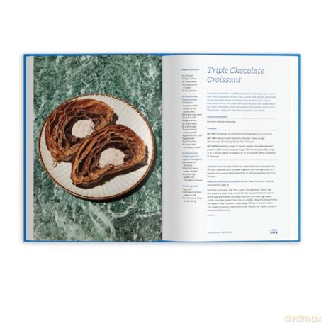 Pastry Temple: Baking with Inspired Flavors (A Pastry Cookbook for Croissant, Brioche, and Puff Pastry) - Christina Wood [KSIĄŻKA]