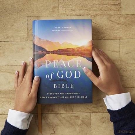 Peace of God Bible: Discover and Experience God's Shalom Throughout the Bible (NKJV, Hardcover, Red Letter, Comfort Print) - Jeremiah J. Johnston PhD [KSIĄŻKA]