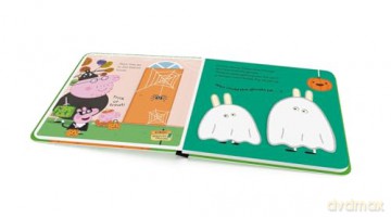 Peppa Pig: Trick or Treat: A Halloween Lift-the-Flap Board Book - Peppa Pig [KSIĄŻKA]