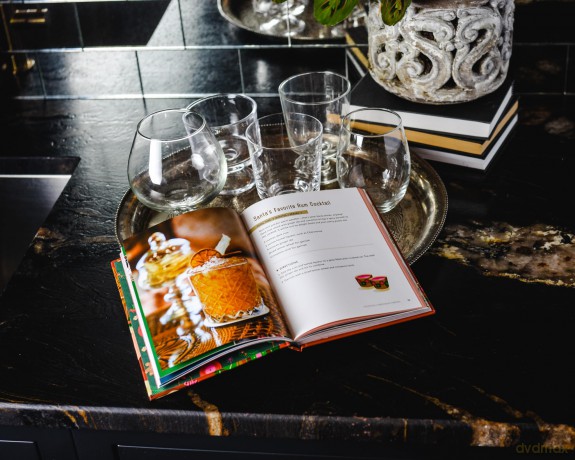 Rockin' Around the Christmas Tree: A Festive Guide to Celebrating the Holidays (Recipes, Crafts, and More!) - The Perfect Fun Gift for the Xmas Season - Harper Celebrate [KSIĄŻKA]