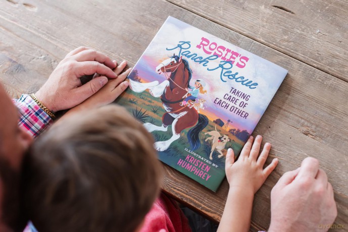 Rosie's Ranch Rescue: Taking Care of Each Other (Rosie the Horse) - Paige Murray [KSIĄŻKA]