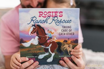 Rosie's Ranch Rescue: Taking Care of Each Other (Rosie the Horse) - Paige Murray [KSIĄŻKA]