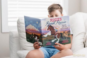 Rosie's Ranch Rescue: Taking Care of Each Other (Rosie the Horse) - Paige Murray [KSIĄŻKA]