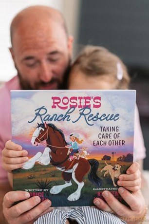 Rosie's Ranch Rescue: Taking Care of Each Other (Rosie the Horse) - Paige Murray [KSIĄŻKA]