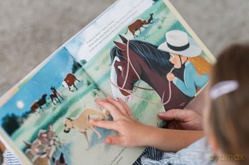 Rosie's Ranch Rescue: Taking Care of Each Other (Rosie the Horse) - Paige Murray [KSIĄŻKA]