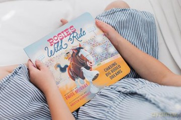 Rosie's Wild Ride: Chasing Big Rodeo Dreams (Rosie the Horse) - Paige Murray [KSIĄŻKA]