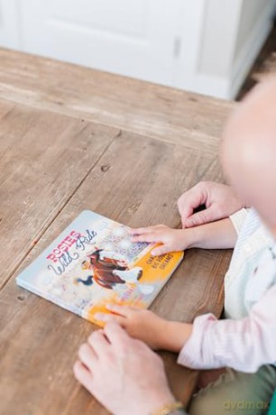 Rosie's Wild Ride: Chasing Big Rodeo Dreams (Rosie the Horse) - Paige Murray [KSIĄŻKA]