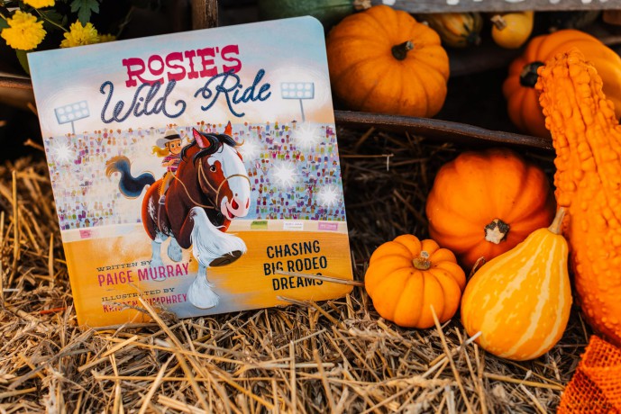 Rosie's Wild Ride: Chasing Big Rodeo Dreams (Rosie the Horse) - Paige Murray [KSIĄŻKA]