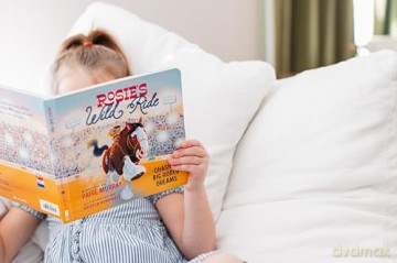 Rosie's Wild Ride: Chasing Big Rodeo Dreams (Rosie the Horse) - Paige Murray [KSIĄŻKA]