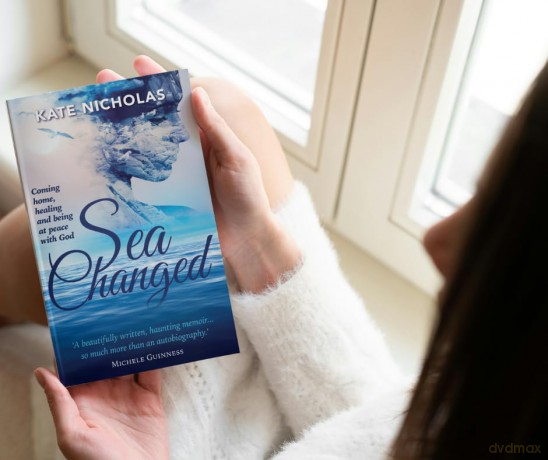 Sea Changed: Coming Home, Healing and Being at Peace with God - Kate Nicholas [KSIĄŻKA]
