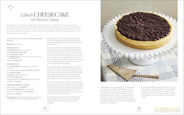 She's a Host: An Unbuttoned Cookbook for Elegant Entertaining - Erin Lichy [KSIĄŻKA]