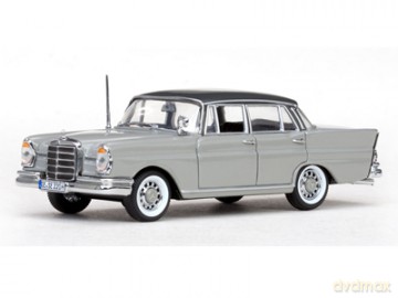 VITESSE MercedesBenz 220SE [ZABAWKA]