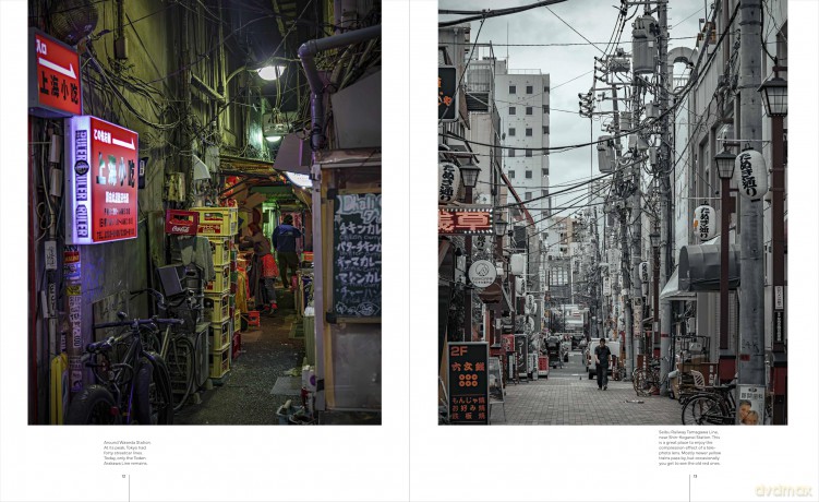 Street Level Japan: Experience the Bustling Streets of Japanese Cities - Hiroki Harada [KSIĄŻKA]