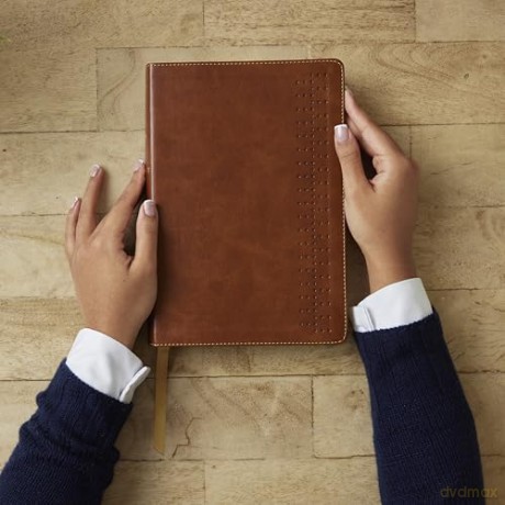 Student Study Bible: A Guide to Knowing and Living God's Word (NKJV, Brown Leathersoft, Red Letter, Comfort Print) - Thomas Nelson [KSIĄŻKA]