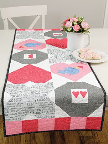 Table Toppers for All Seasons: 12 Quilted Designs (The Annie's Quilting) - Chris Malone [KSIĄŻKA]