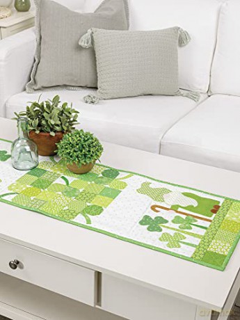 Table Toppers for All Seasons: 12 Quilted Designs (The Annie's Quilting) - Chris Malone [KSIĄŻKA]