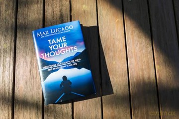Tame Your Thoughts: Three Tools to Renew Your Mind and Transform Your Life - The Perfect Christian New Year's Resolution Gift - Max Lucado [KSIĄŻKA]