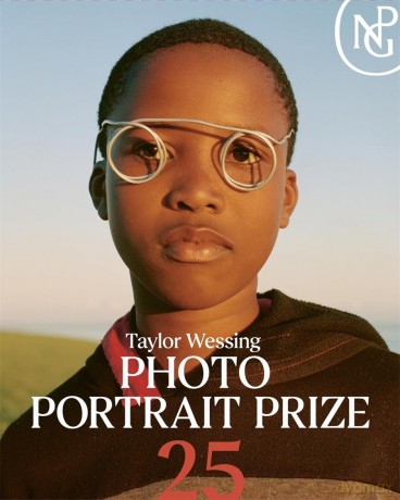 Taylor Wessing Photo Portrait Prize 2025 - Sabina Jaskot-Gill [KSIĄŻKA]