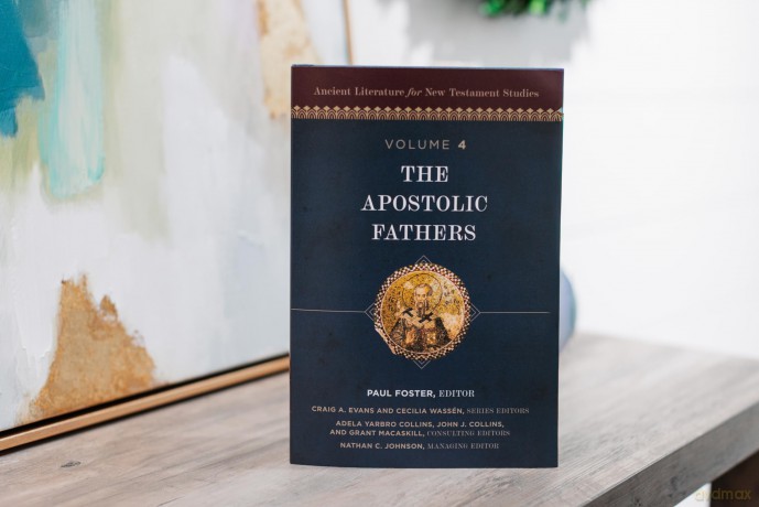 The Apostolic Fathers (4) (Ancient Literature for New Testament Studies) - Zondervan [KSIĄŻKA]