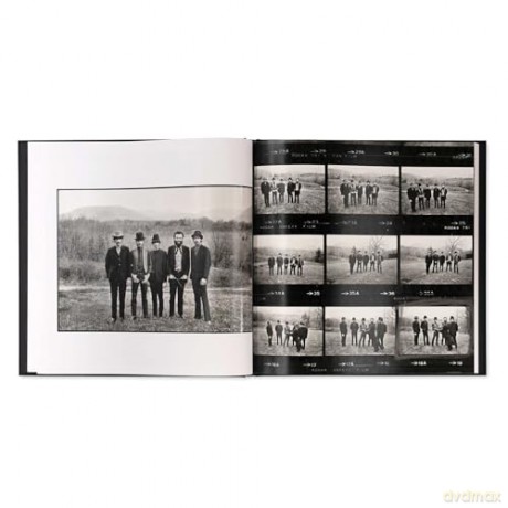 The Band Photographs, 1968-1969: Two-Volume Set: With a Foreword by Eric Clapton and an Introduction by Bruce Springsteen - Elliott Landy [KSIĄŻKA]
