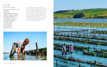The Blue Food Cookbook: Delicious Seafood Recipes for a Sustainable Future - Andrew Zimmern [KSIĄŻKA]