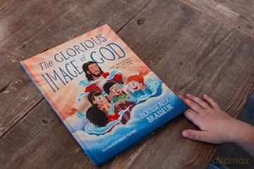 The Glorious Image of God: How Jesus Reveals Who God Made You to Be - Rousseaux Brasseur [KSIĄŻKA]