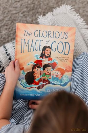 The Glorious Image of God: How Jesus Reveals Who God Made You to Be - Rousseaux Brasseur [KSIĄŻKA]