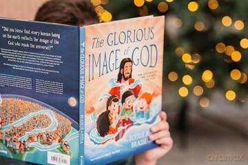 The Glorious Image of God: How Jesus Reveals Who God Made You to Be - Rousseaux Brasseur [KSIĄŻKA]