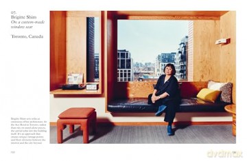 The Monocle Book of Designers on Sofas: portraits and profiles of 50 designers and their sofas - Virginia McLeod [KSIĄŻKA]