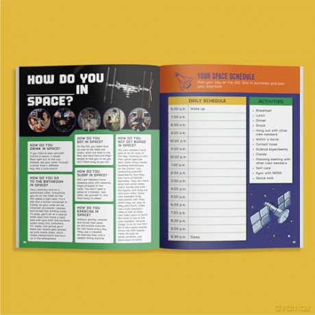 The Outer Space Activity Book for Kids: Explore the Universe with Fun Facts, Mazes, Crosswords, and More - Spruce Books [KSIĄŻKA]