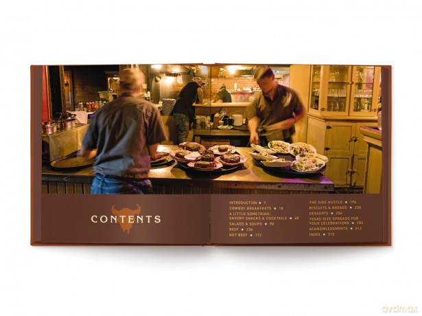 The Perini Ranch Steakhouse Cookbook: A Celebration of History, Heritage, and Home on the Ranch - Lisa Perini [KSIĄŻKA]