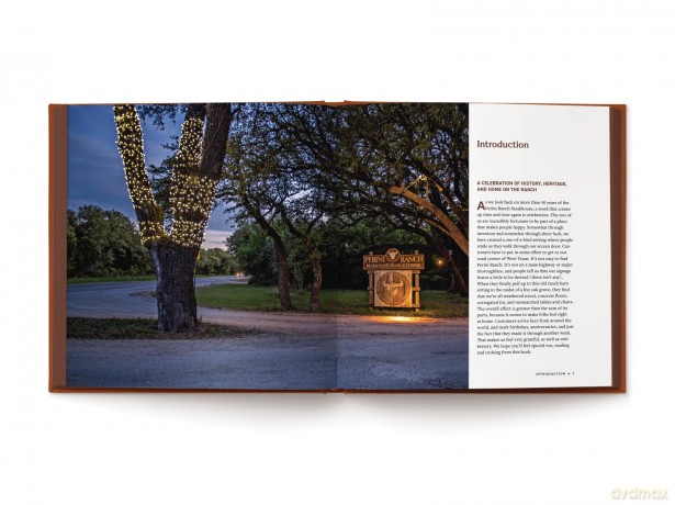 The Perini Ranch Steakhouse Cookbook: A Celebration of History, Heritage, and Home on the Ranch - Lisa Perini [KSIĄŻKA]
