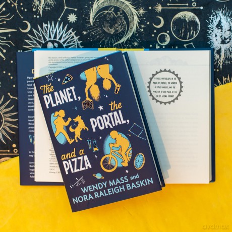 The Planet, the Portal, and a Pizza - Nora Raleigh Baskin [KSIĄŻKA]