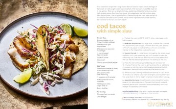 The Powered by Protein Cookbook: Simple, Delicious, High Protein Recipes - Jackie Hartlaub [KSIĄŻKA]