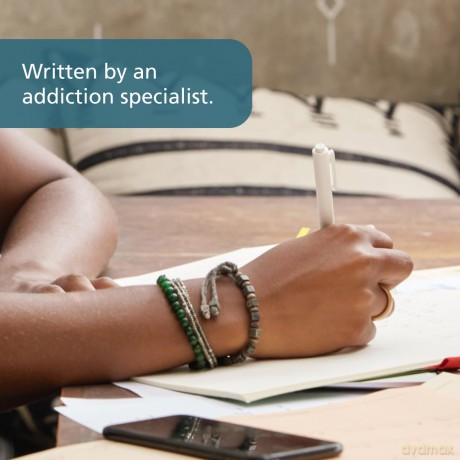 The Trauma-Informed Workbook for Addiction: Evidence-Based Skills to Heal the Pain at the Root of Your Substance Use and Build Resilience for Lasting Recovery (New Harbinger Self-help Workbooks) - Bobbi Jo Reed [KSIĄŻKA]