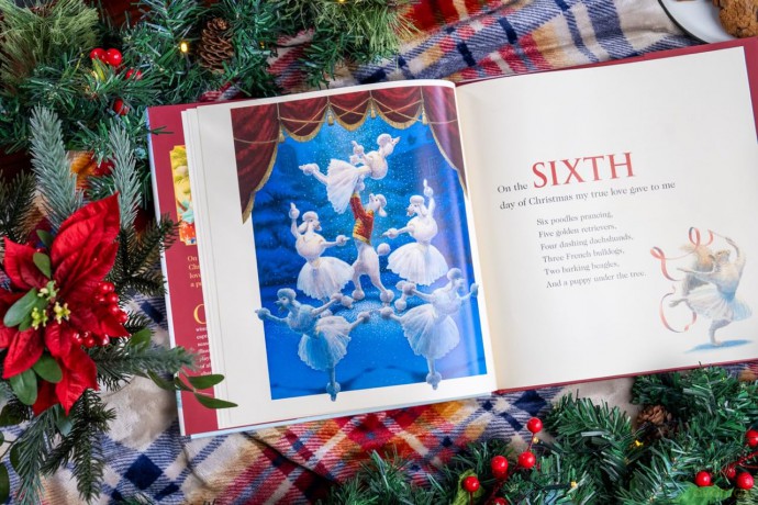 The Twelve Days of Christmas Dogs: The Classic Edition - Amanda Sobotka [KSIĄŻKA]