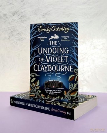 The Undoing of Violet Claybourne: The captivating, wintry gothic mystery of family secrets, lies and the darkest deception, with a devastating twist you won't see coming - Emily Critchley [KSIĄŻKA]