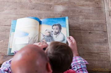The Wonders of the First Christmas: Explore the Birth of Jesus through History, Archaeology, and Art - Andy McGuire [KSIĄŻKA]