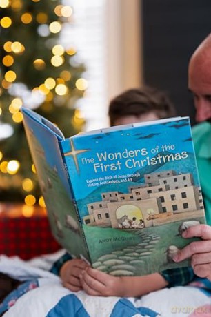 The Wonders of the First Christmas: Explore the Birth of Jesus through History, Archaeology, and Art - Andy McGuire [KSIĄŻKA]