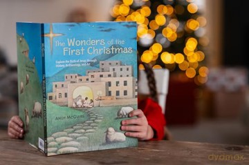 The Wonders of the First Christmas: Explore the Birth of Jesus through History, Archaeology, and Art - Andy McGuire [KSIĄŻKA]
