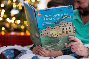 The Wonders of the First Christmas: Explore the Birth of Jesus through History, Archaeology, and Art - Andy McGuire [KSIĄŻKA]