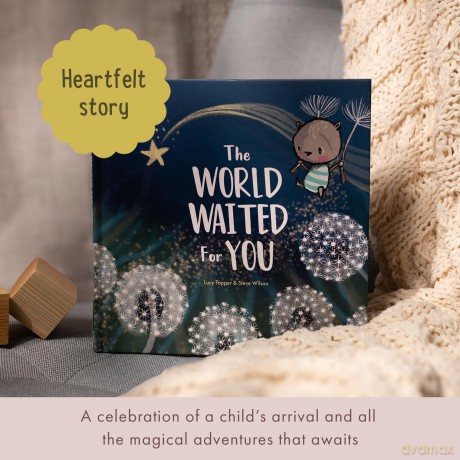 The World Waited For You Keepsake Gift Book For New Arrival: A celebration of the bright future that awaits every child. - Lucy Tapper [KSIĄŻKA]